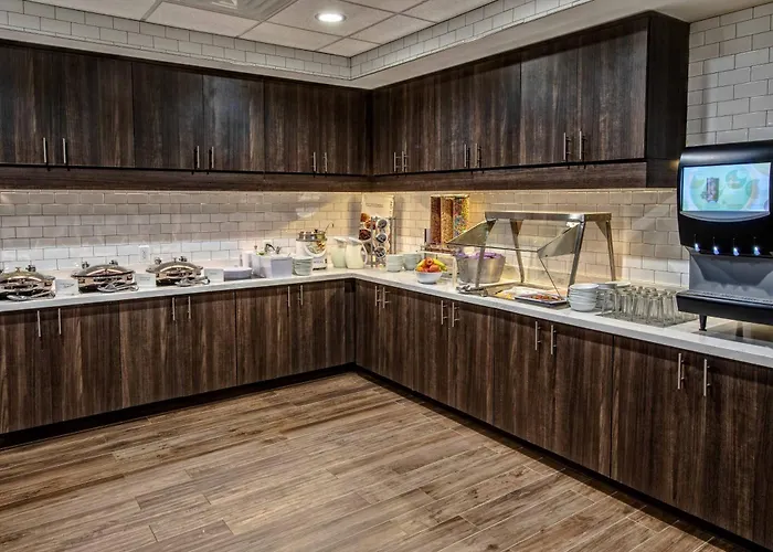 By Marriott Midtown 3*