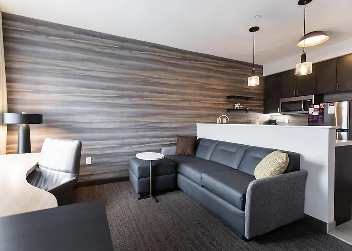 Hotel By Marriott Midtown Tulsa
